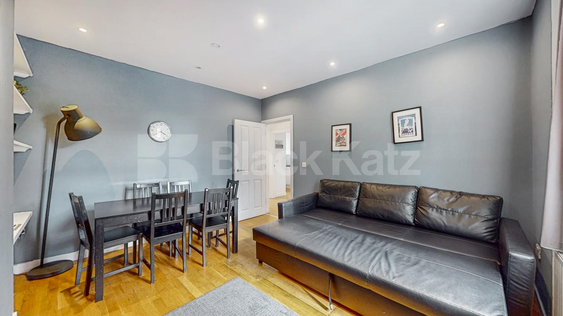Refurbished Refurbished Two Bedroom Flat in Elegant Period Conversion Rochester Road, Camden